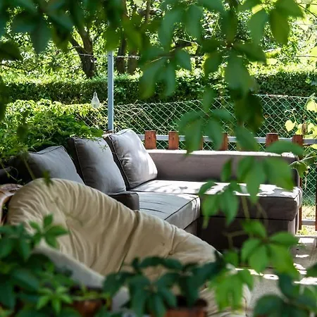 Liget Vendeghaz ゲストハウス Révfülöp