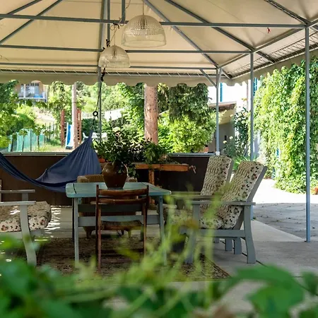 ゲストハウス Liget Vendeghaz