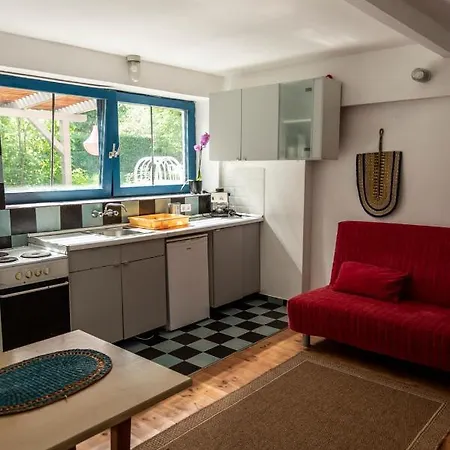 Liget Vendeghaz ゲストハウス Révfülöp