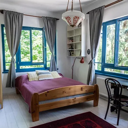 ゲストハウス Liget Vendeghaz Révfülöp